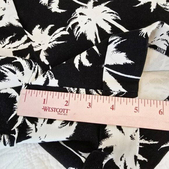 Apt. 9 Women's Shorts Size 4 Black White Palm Trees Pockets Tropical Vacation - Picture 5 of 13